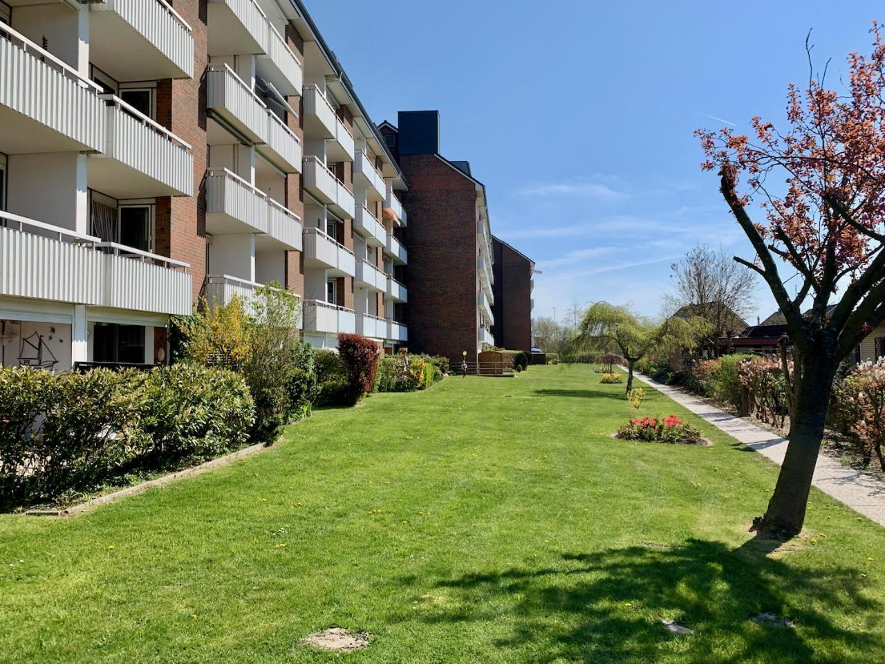 Greypearl - Ruhig Gelegen Mit Terrasse - Strandnaehe - Parkplatz - Wlan Busum Exterior photo